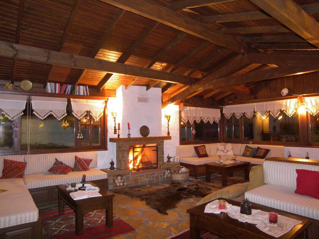 Villa Neva Hotel Kindira Luaran gambar